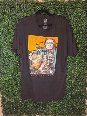 Demon Slayer Graphic T-Shirt size XL